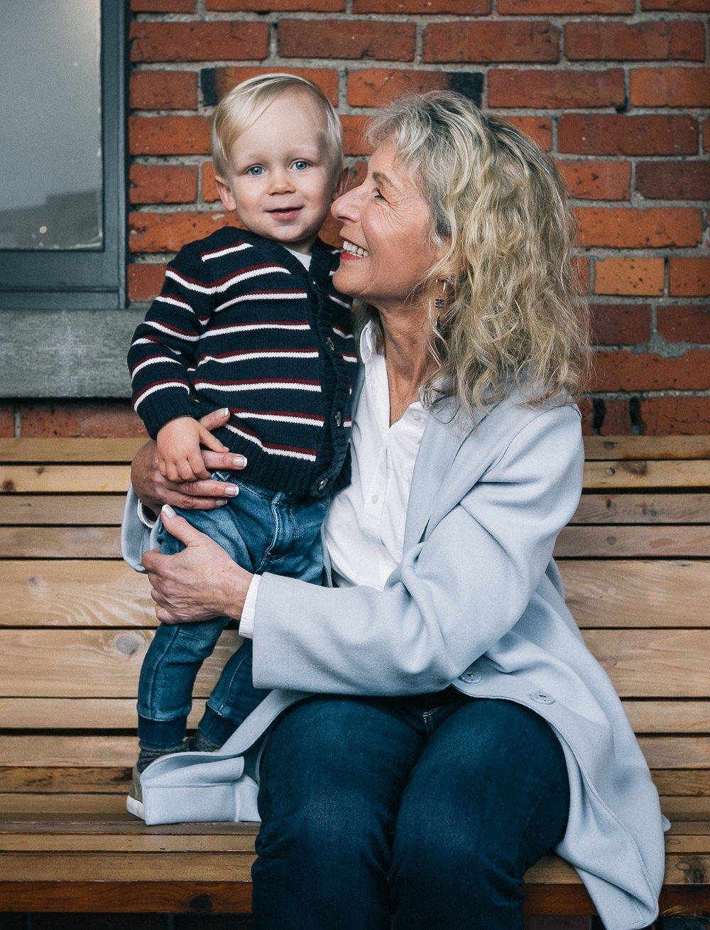 mobile - carousel-hero-element image-4