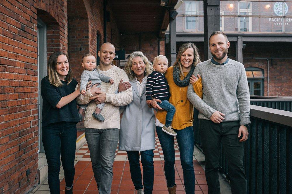 mobile - carousel-hero-element image-0